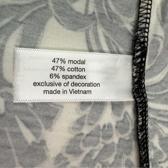 Lane Bryant Relaxed Cap-Sleeve Boatneck Top Size 14/16 - Picture 7 of 10